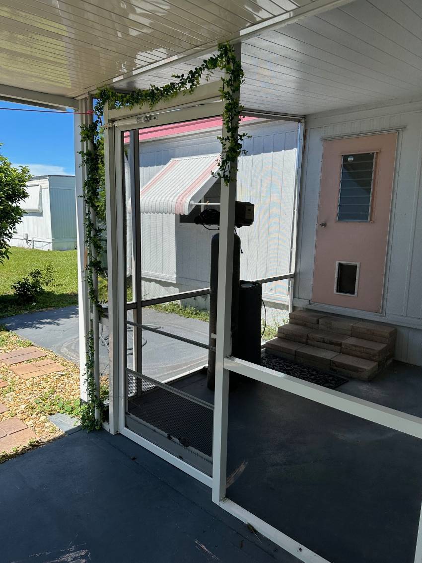 124 Happy Haven Drive a Osprey, FL Mobile or Manufactured Home for Sale